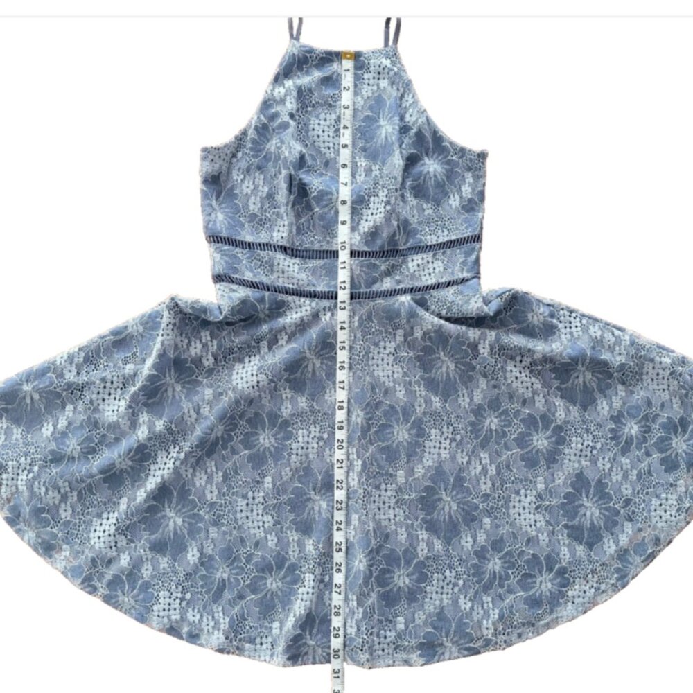 City Triangles Lace Halter Dress Floral Graduation Wedding Coquette Feminine EUC - Picture 4 of 10